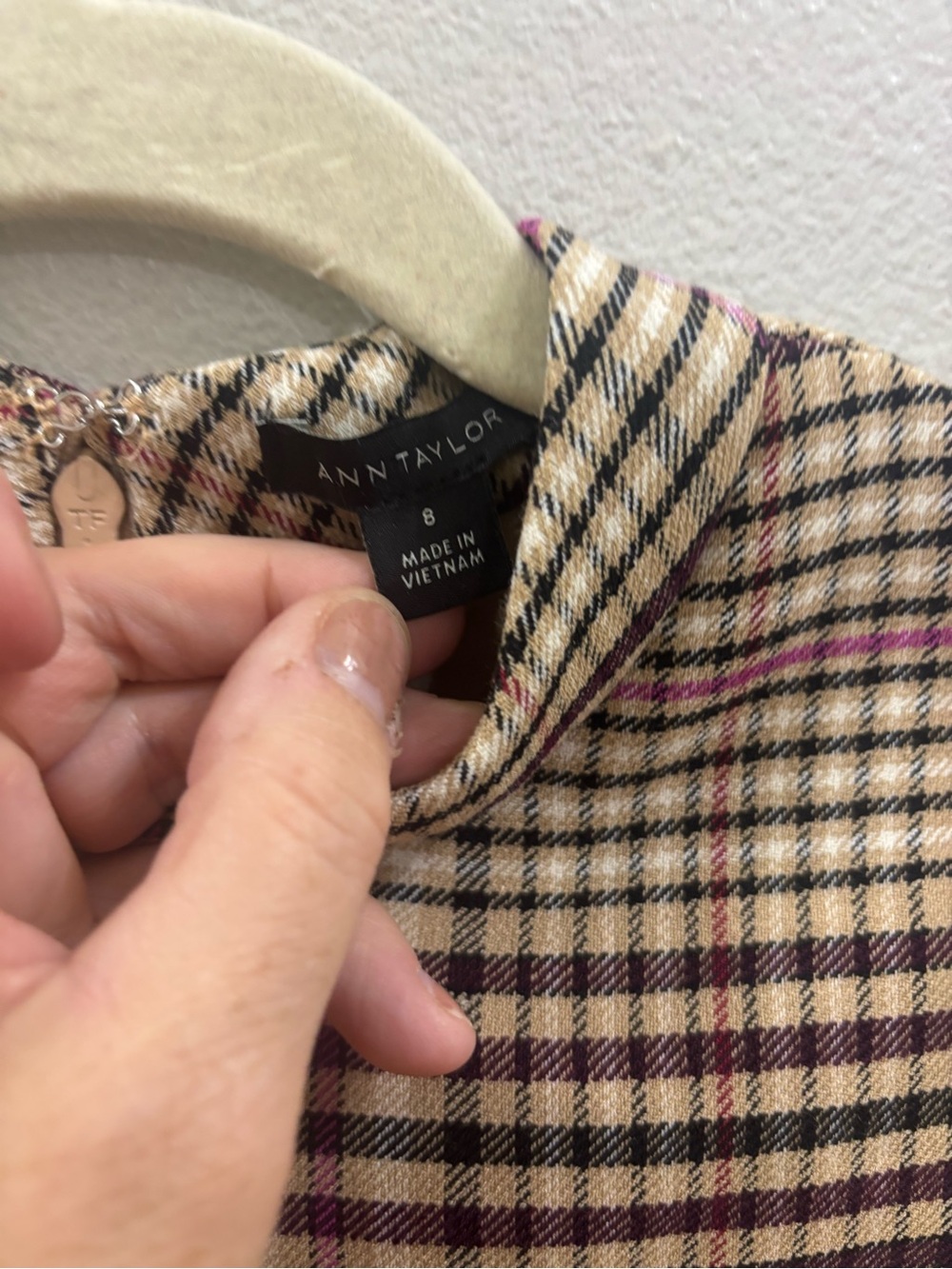 Ann Taylor Sleeveless Plaid Midi Sheath Dress in Taupe and Brown - Picture 4 of 5